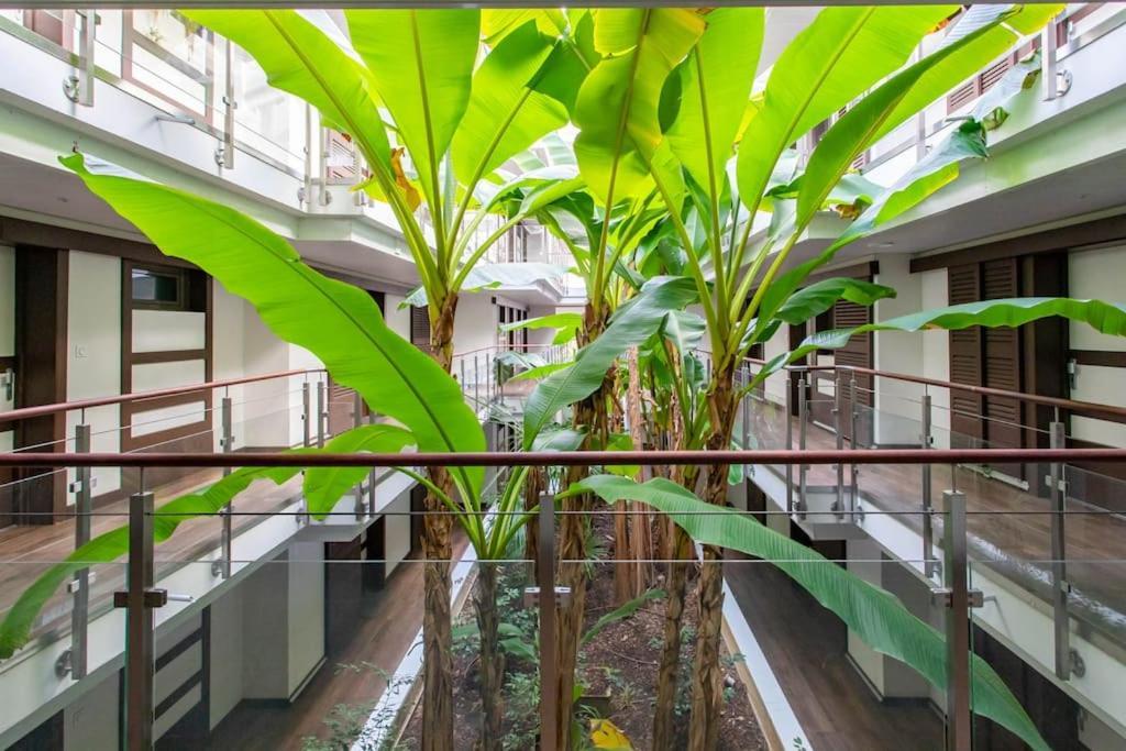 A7- 2 Bdr Sea & Mountain View - Ac, Parking, Pool & Terrace Apartment อองทีบส์ ภายนอก รูปภาพ