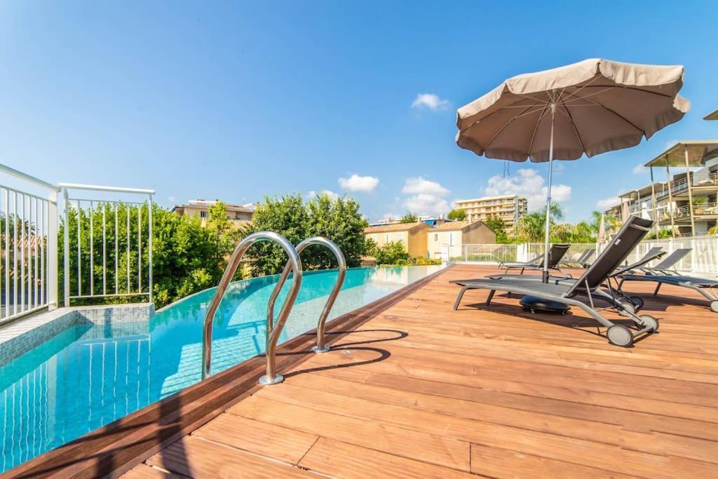 A7- 2 Bdr Sea & Mountain View - Ac, Parking, Pool & Terrace Apartment อองทีบส์ ภายนอก รูปภาพ
