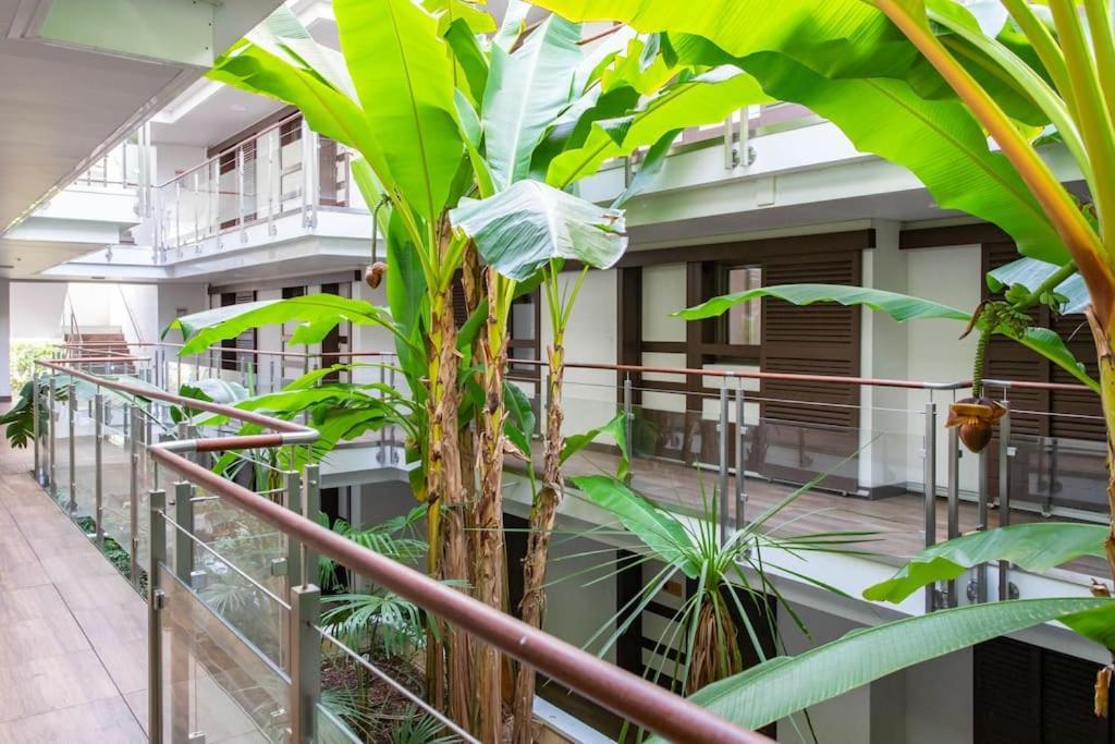 A7- 2 Bdr Sea & Mountain View - Ac, Parking, Pool & Terrace Apartment อองทีบส์ ภายนอก รูปภาพ